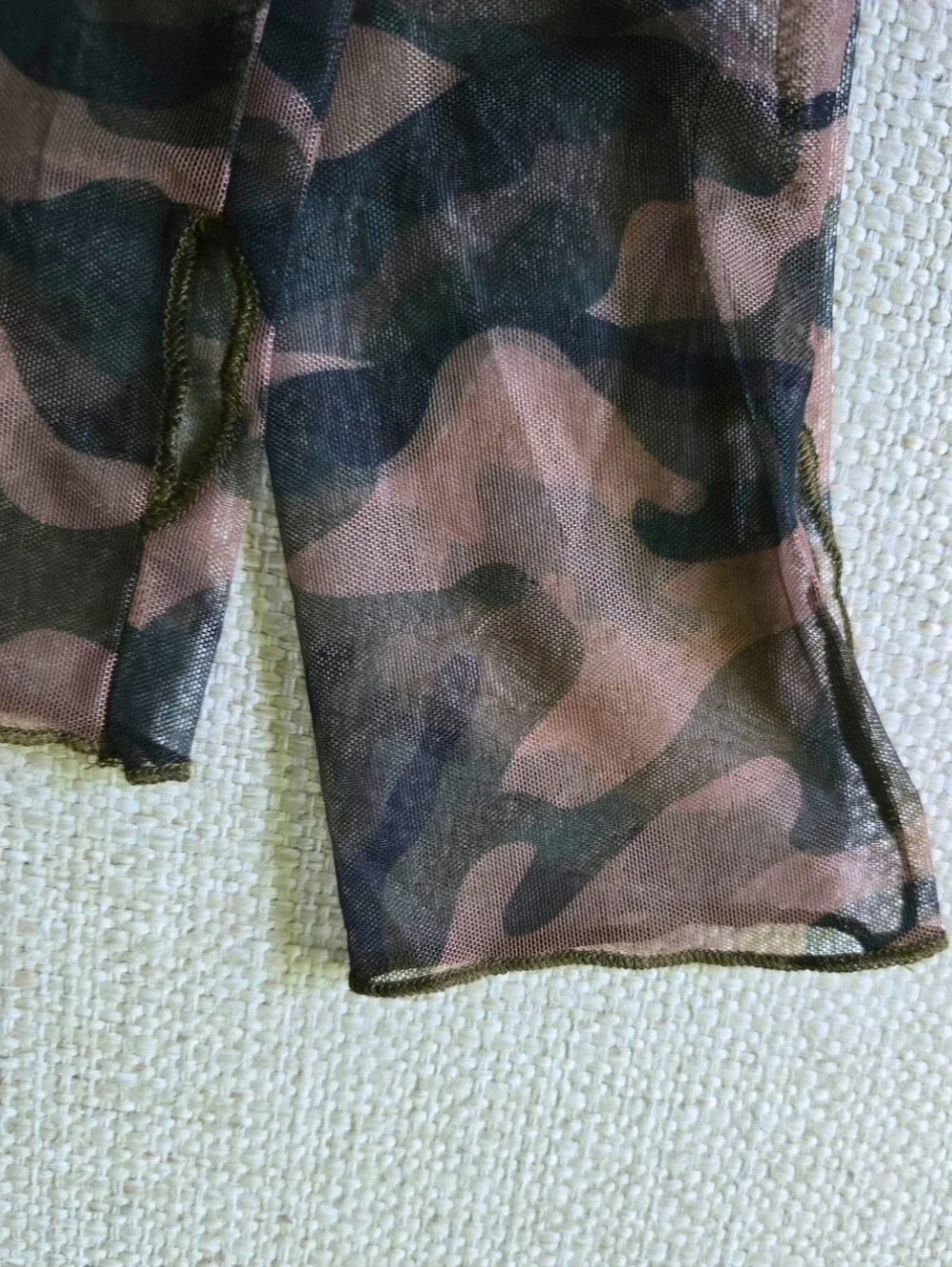 Hidden Brand Camouflage Mesh Top Long Sleeve Sheer Stretch Size Large NWT